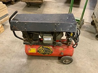 Veluw luchtcompressor - afbeelding 2 van  2