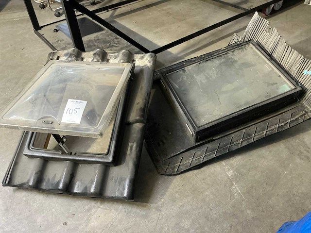 Velux dakraam (3x) - afbeelding 1 van  4