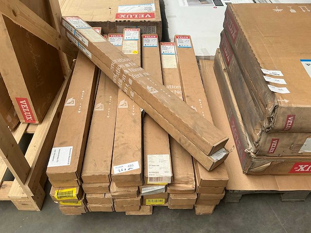 Velux dakraam onderdelen - afbeelding 1 van  2