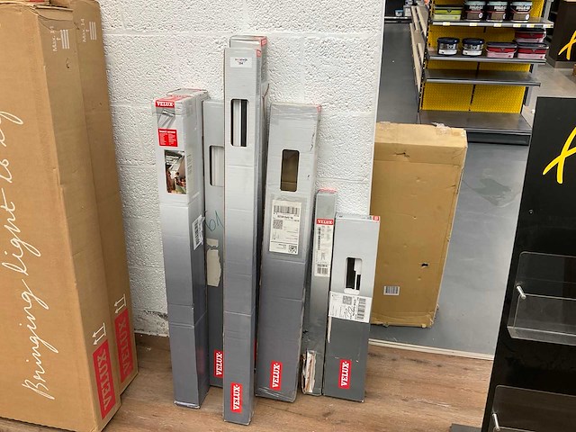 Velux screens en raamdecoratie (8x) - afbeelding 1 van  7