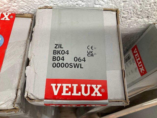 Velux screens en raamdecoratie (8x) - afbeelding 4 van  7