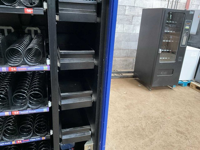 Vending machine haribo maoam verkoopautomaat - afbeelding 10 van  23