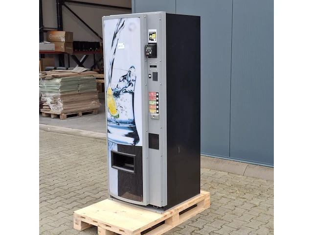 Vendingmachine / frisdrankautomaat met pinbetaling - afbeelding 3 van  9