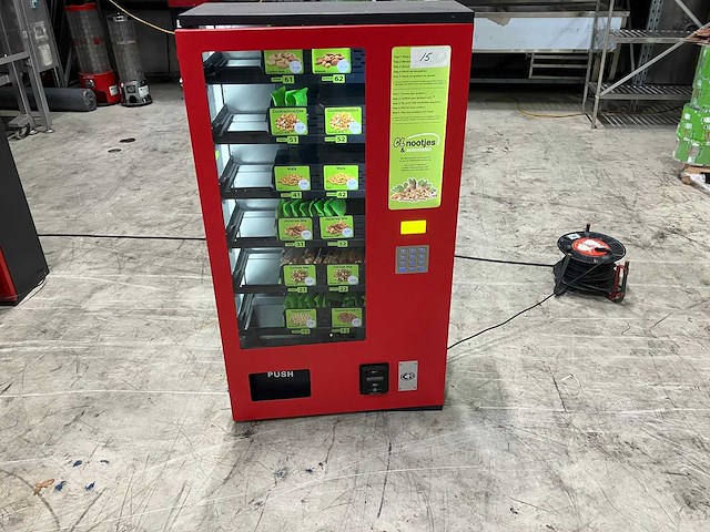 Vendingmachine - afbeelding 1 van  3
