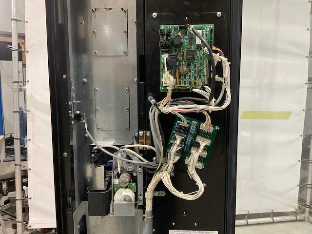 Vendo - vdi 585 - drank en snoepautomaat - afbeelding 9 van  9