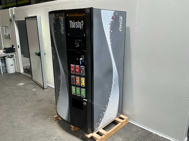 Vendo 544 frisdrank verkoopautomaat - afbeelding 1 van  7