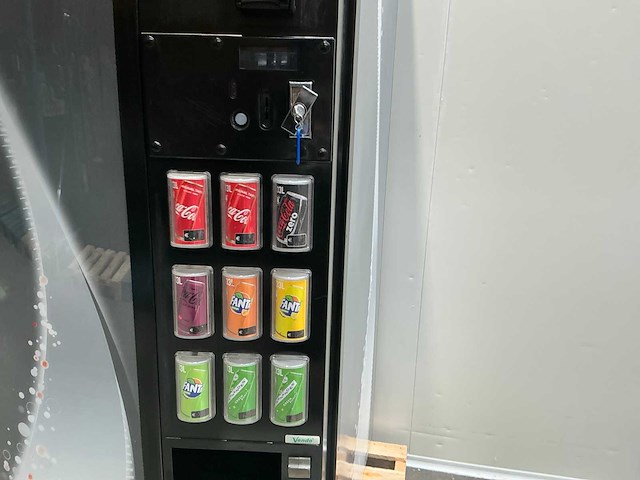 Vendo 544 frisdrank verkoopautomaat - afbeelding 6 van  7