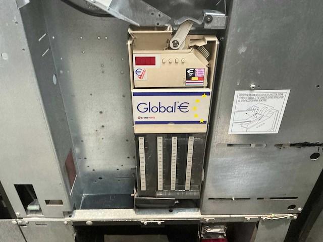 Vendo 804 frisdrankautomaat verkoopautomaat - afbeelding 6 van  7