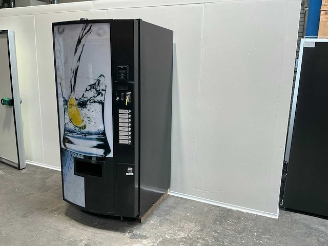 Vendo sve 550 frisdrank verkoopautomaat - afbeelding 1 van  8