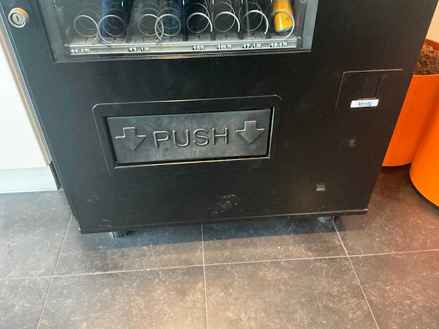 Vendo vending machine - afbeelding 4 van  6