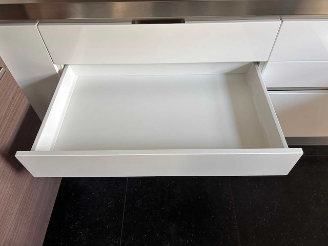 Veneta cucine - keuken met falmec / siemens apparatuur - afbeelding 9 van  27