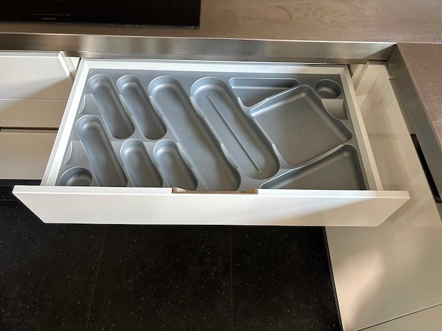 Veneta cucine - keuken met falmec / siemens apparatuur - afbeelding 10 van  27