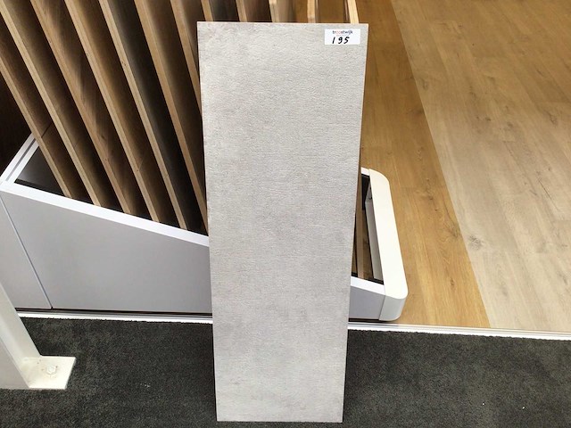 Venis corinto acero mat wandtegel 33,3x100 cm 20,98 m² - afbeelding 1 van  9