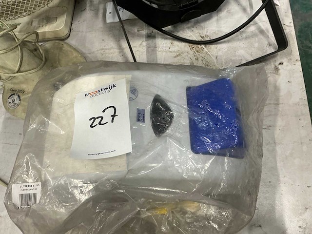 Ventilator en divers - afbeelding 2 van  4