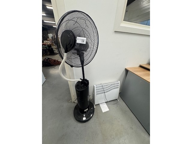 Ventilator en elektrische kachel, termozeta en thermoval - afbeelding 1 van  3