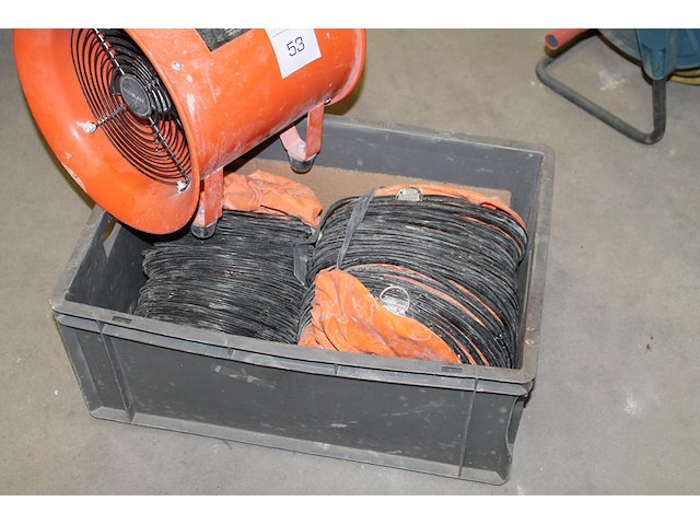 Ventilator maxblast dustextractor 250 mm met twee flexibele slangen. - afbeelding 3 van  3