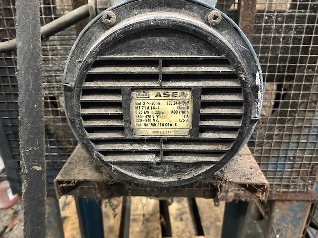 Ventilator op en geleverd met pallet - afbeelding 2 van  5