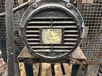 Ventilator op en geleverd met pallet - afbeelding 2 van  5