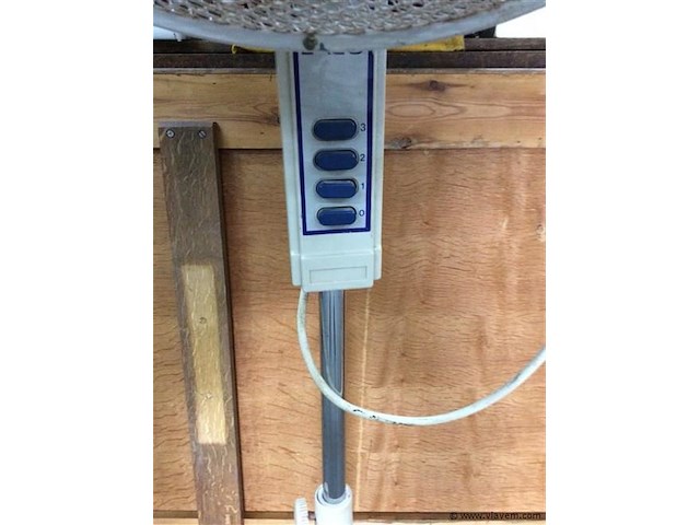Ventilator op voet - afbeelding 2 van  2