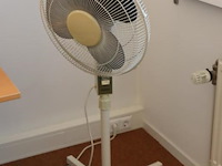 Ventilator, staand model - afbeelding 1 van  3