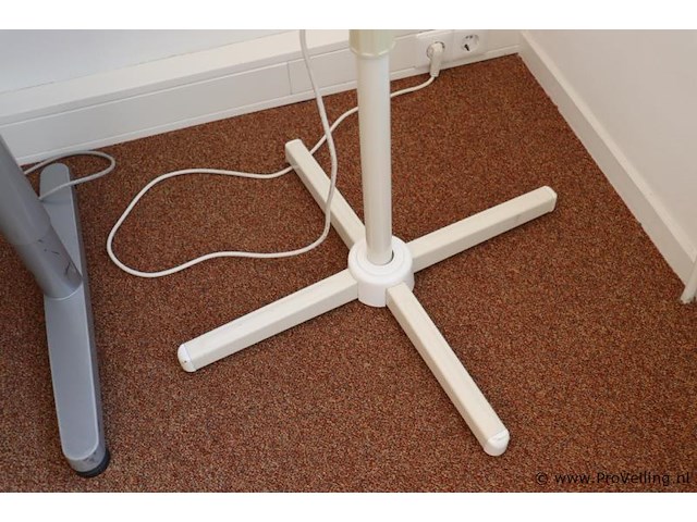 Ventilator, staand model - afbeelding 3 van  3