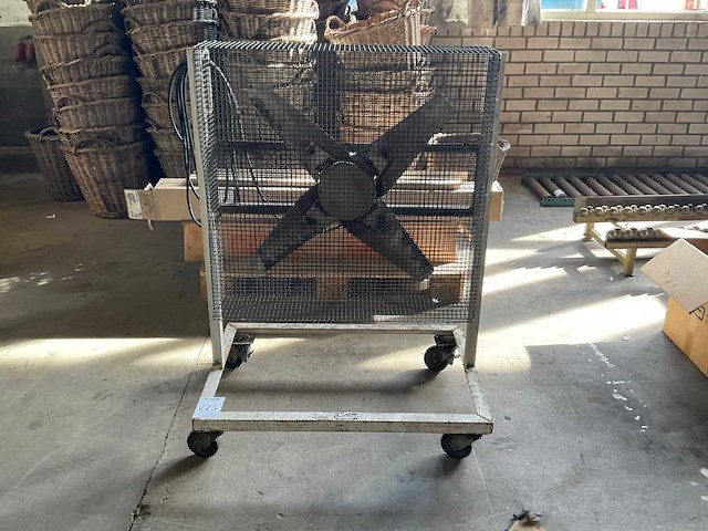 Ventilator - afbeelding 2 van  3