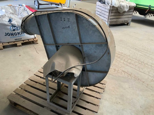 Ventilator - afbeelding 2 van  2