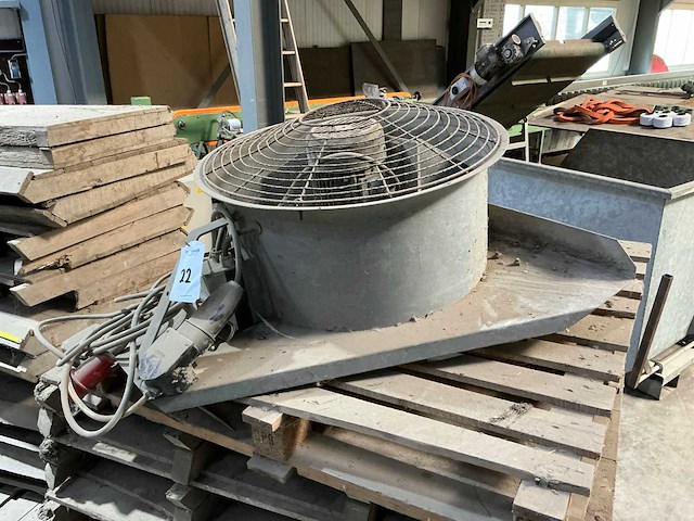 Ventilator - afbeelding 2 van  2