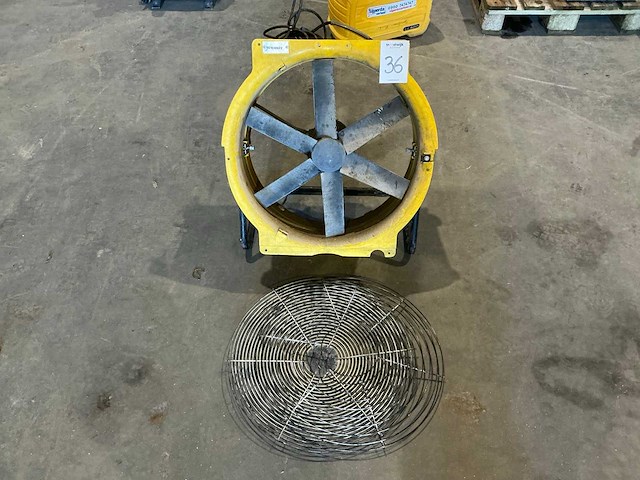 Ventilator - afbeelding 1 van  4