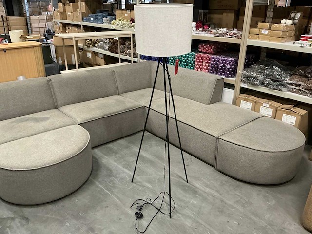 Venture vloerlamp h160cm - afbeelding 1 van  4