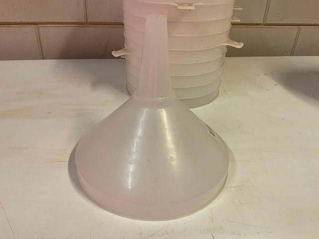 Vepa bins afvultrechter (65x) - afbeelding 1 van  4