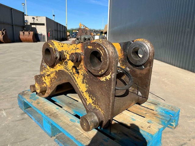 Verachtert cw45s hydraulische snelwissel – ø90 mm – cat 325d/329d/329e/329f/330f - afbeelding 6 van  21