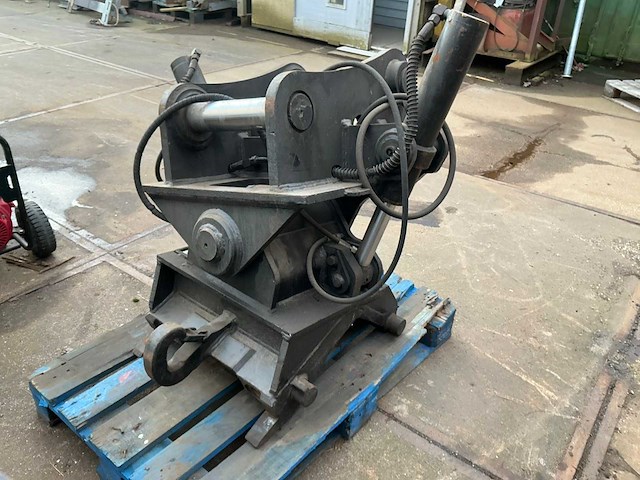 Verachtert kanteljuk - afbeelding 2 van  9