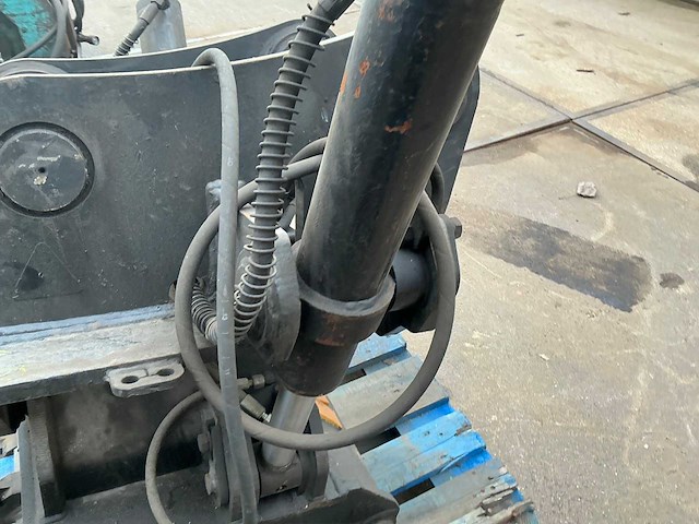 Verachtert kanteljuk - afbeelding 5 van  9