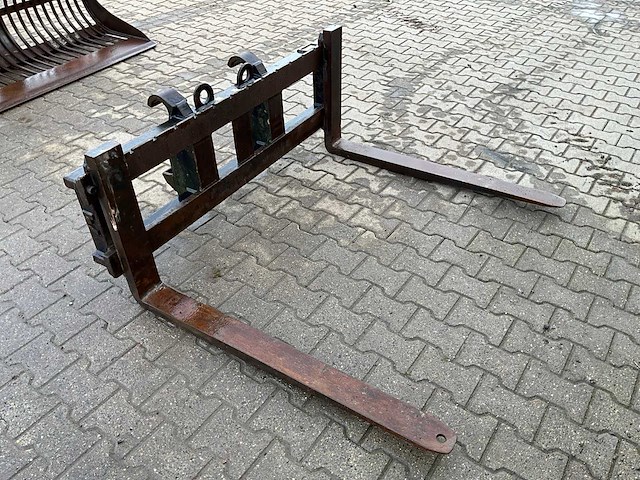 Verachtert palletvork - afbeelding 2 van  6