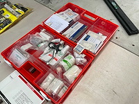 Verbanddoos en bloeddrukmeter - afbeelding 2 van  4