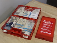 Verbandtrommel met wandbeugel en blusdeken - afbeelding 1 van  3