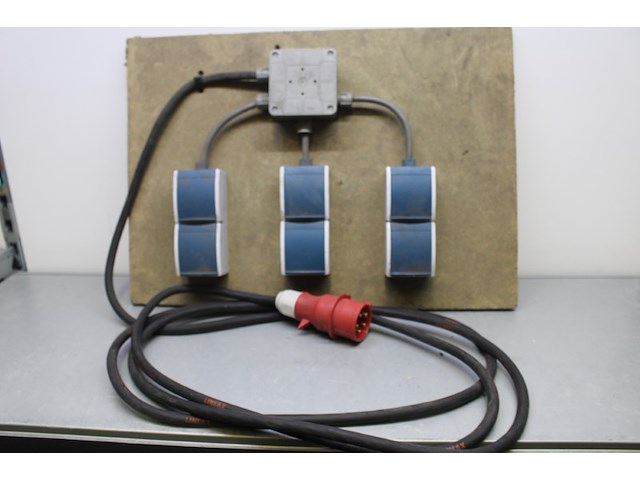 Verdeelbord 400 volt naar 6x 230 volt - afbeelding 2 van  7