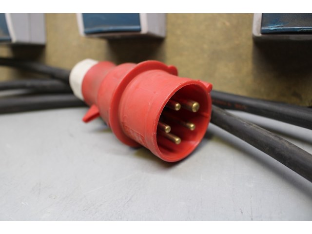 Verdeelbord 400 volt naar 6x 230 volt - afbeelding 3 van  7