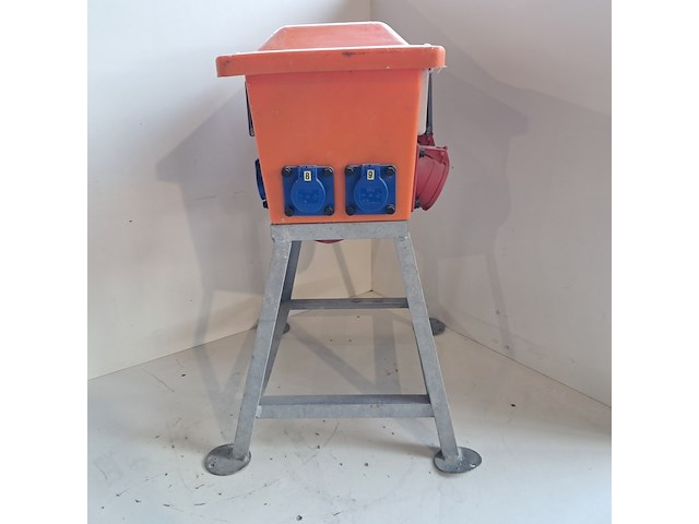 Verdeelkast 32a (32-2/400v, 16-6/230v ) jäger direkt, rondo 32a ra, bouwjaar 2019 - afbeelding 9 van  16