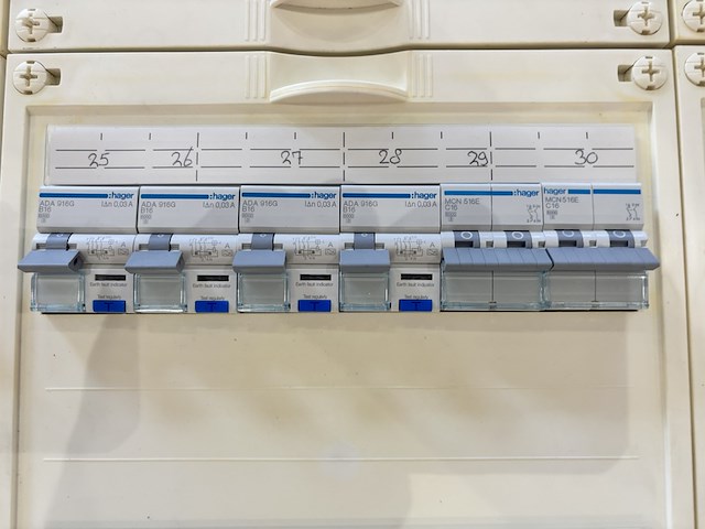 Verdeelkast, hager, univers 630a kast, 2007 - afbeelding 11 van  22