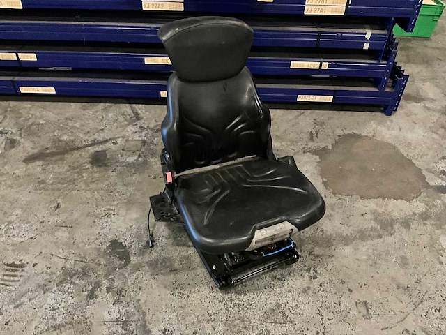 Verende heftruckstoel v.v. veiligheidsgordel, hoofdsteun - afbeelding 1 van  8