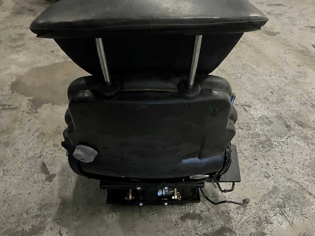 Verende heftruckstoel v.v. veiligheidsgordel, hoofdsteun - afbeelding 4 van  8