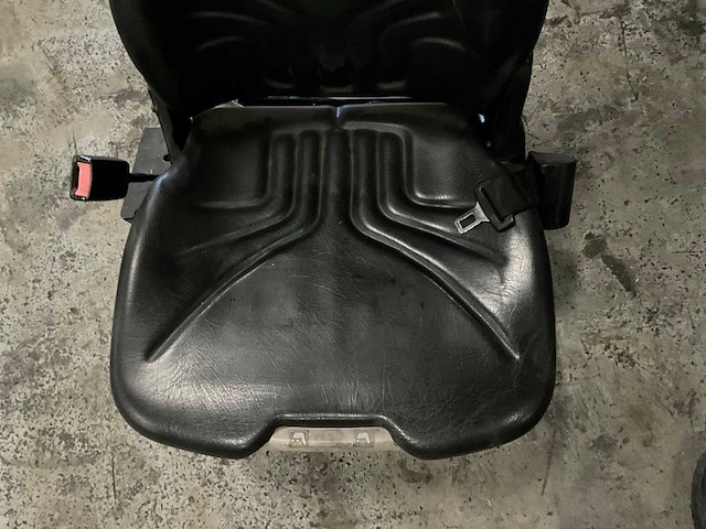 Verende heftruckstoel v.v. veiligheidsgordel, hoofdsteun - afbeelding 5 van  8