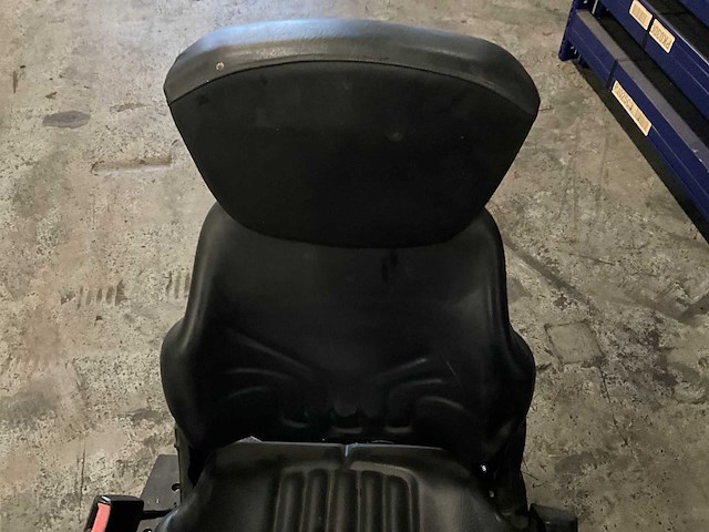 Verende heftruckstoel v.v. veiligheidsgordel, hoofdsteun - afbeelding 6 van  8