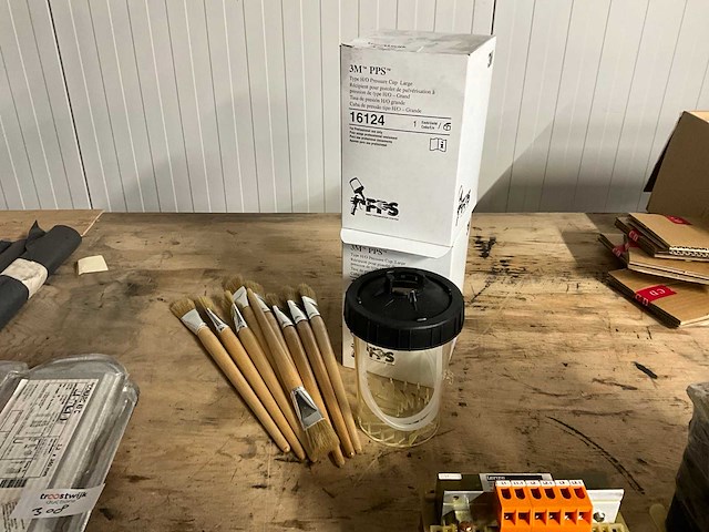 Verf benodigdheden - afbeelding 1 van  2