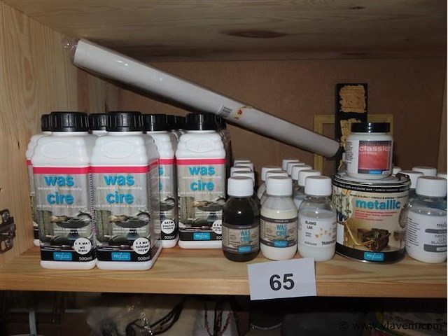 Verf, meubelwas, glitter, lijm voor bladgoud enz…. - afbeelding 1 van  4