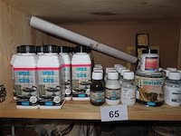 Verf, meubelwas, glitter, lijm voor bladgoud enz…. - afbeelding 1 van  4