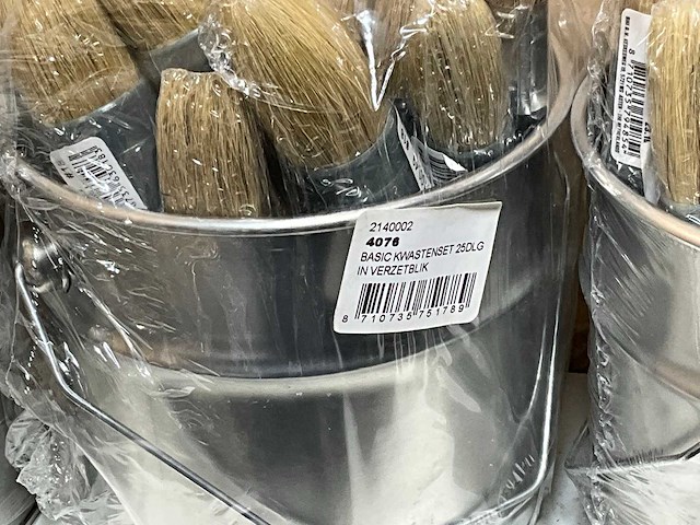 Verfkwasten en verfbakken - afbeelding 4 van  12