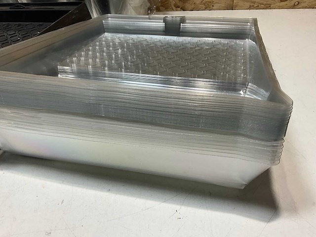 Verfkwasten en verfbakken - afbeelding 6 van  12